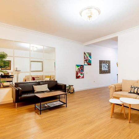 House Sevillana Parking Екстериор снимка