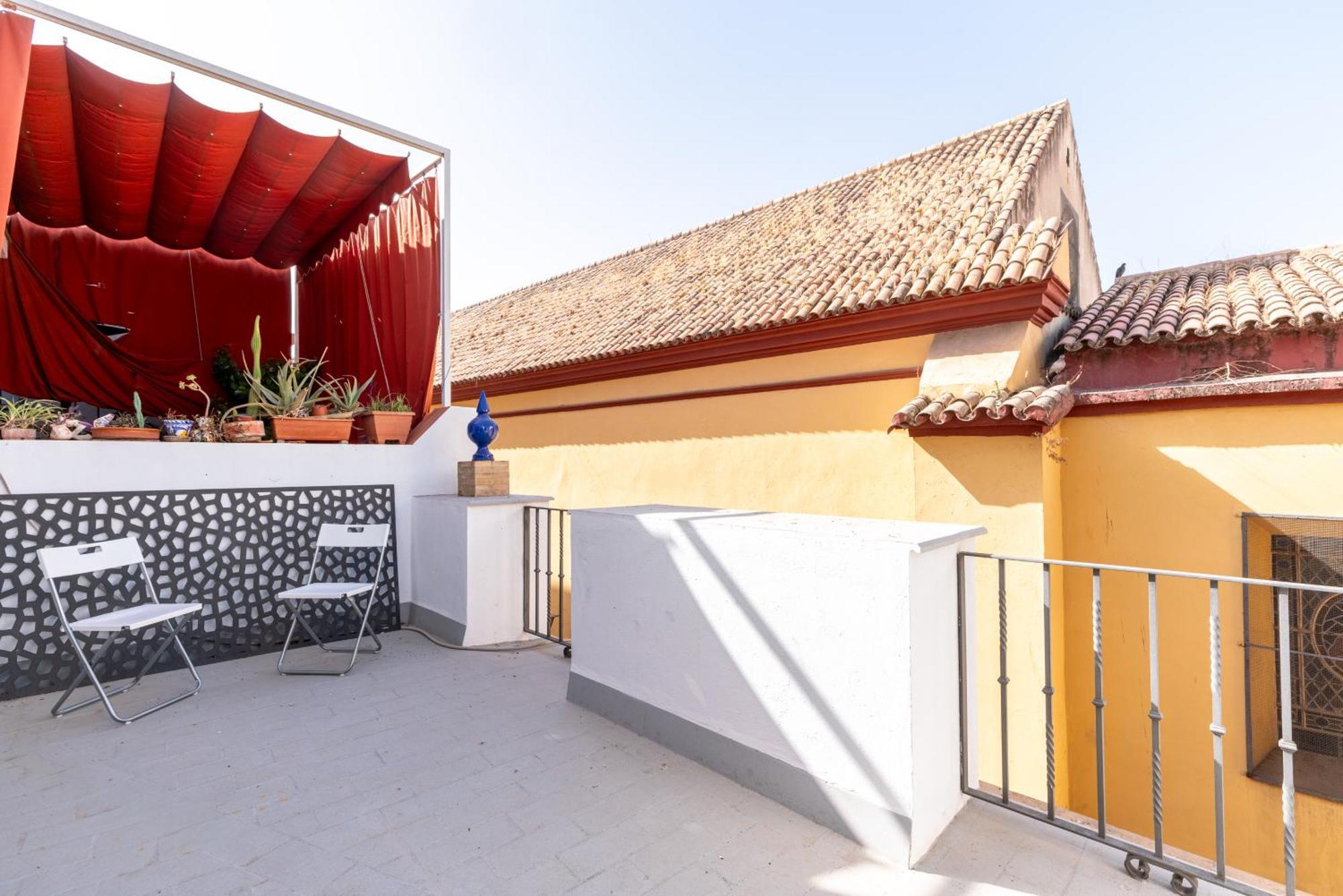 House Sevillana Parking Екстериор снимка