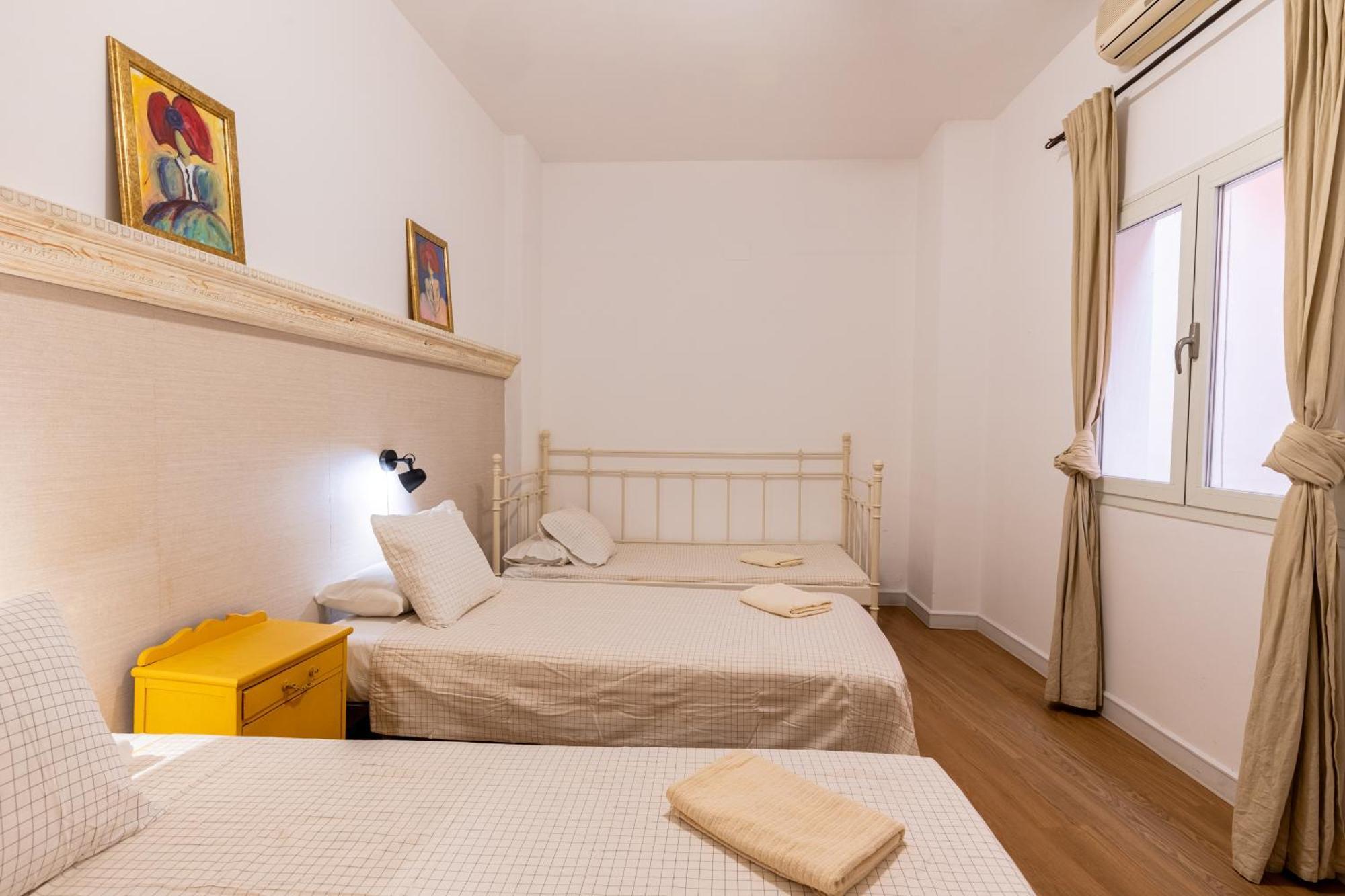 House Sevillana Parking Екстериор снимка