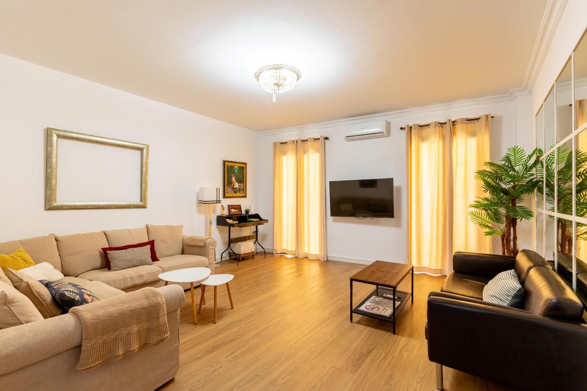House Sevillana Parking Екстериор снимка
