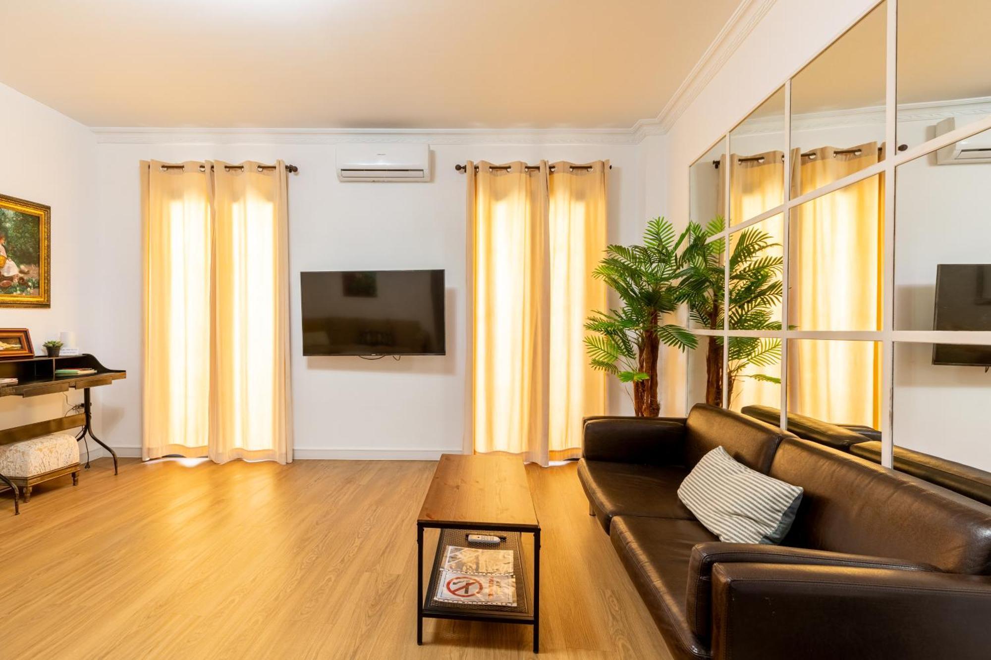House Sevillana Parking Екстериор снимка