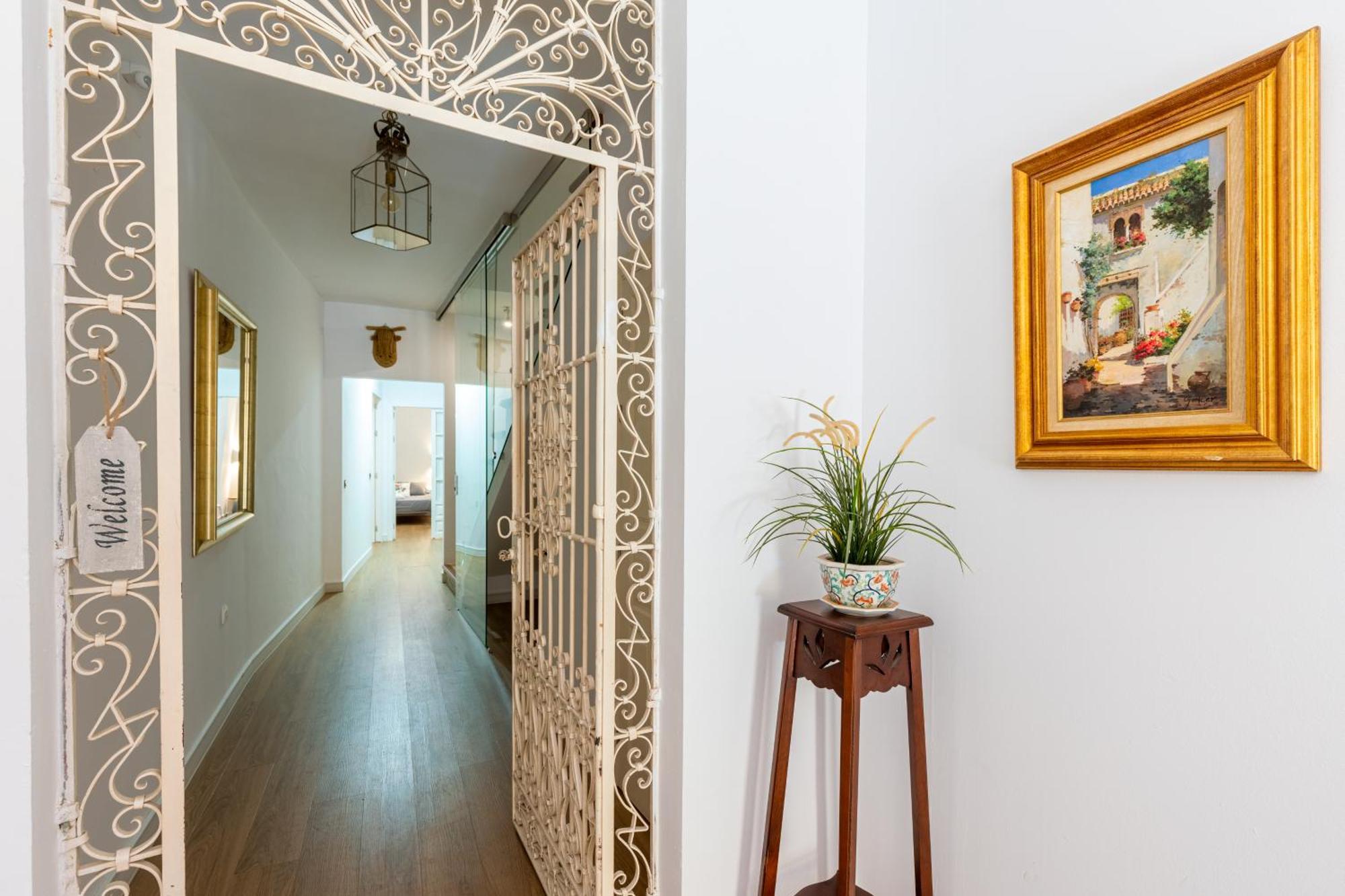House Sevillana Parking Екстериор снимка