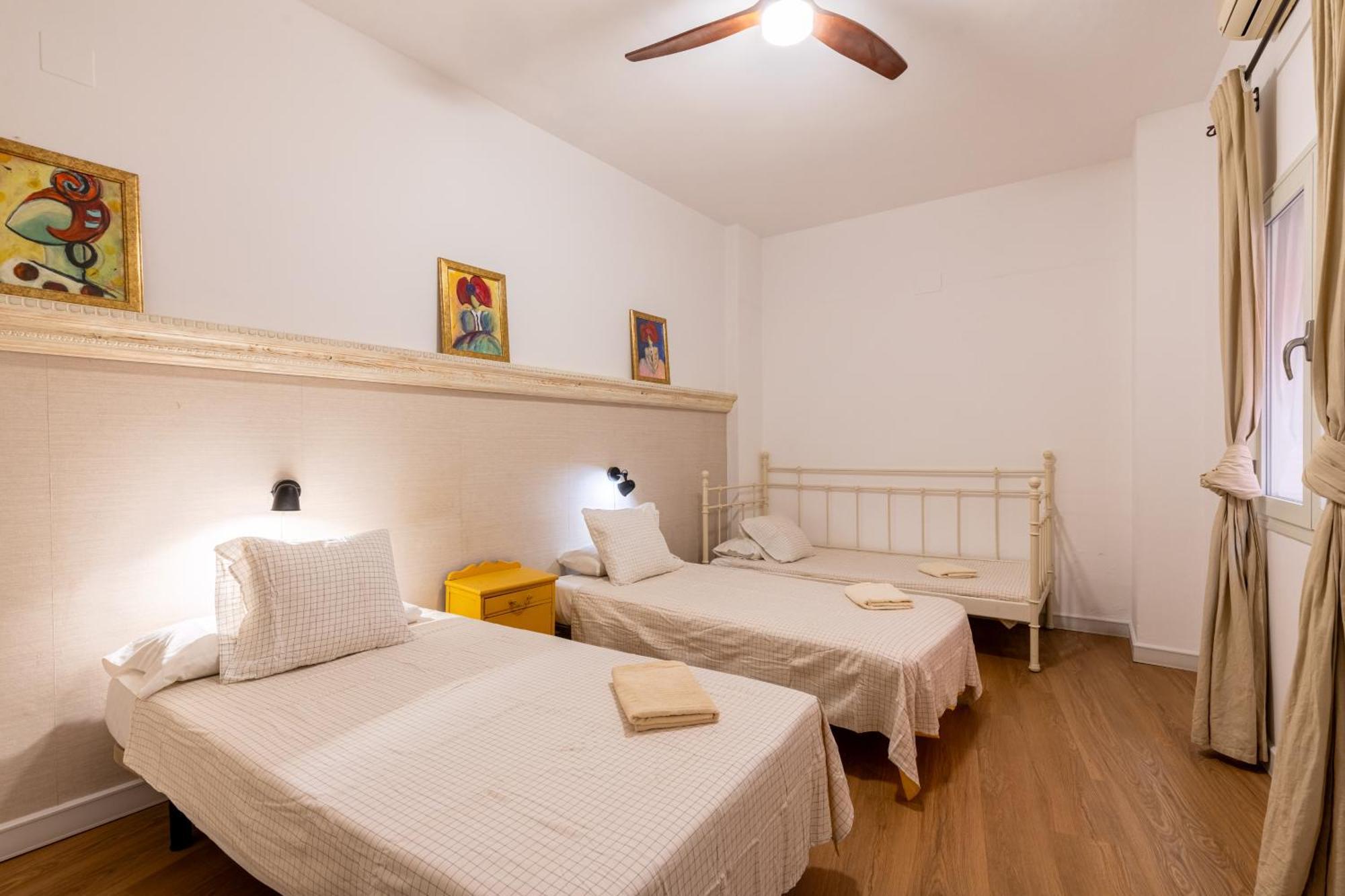 House Sevillana Parking Екстериор снимка