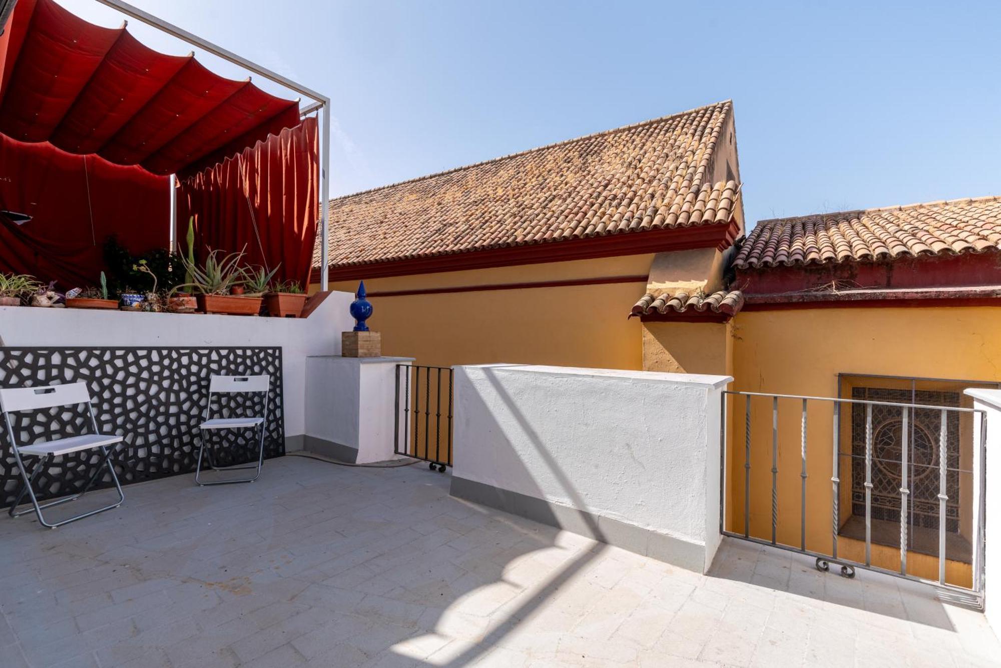 House Sevillana Parking Екстериор снимка