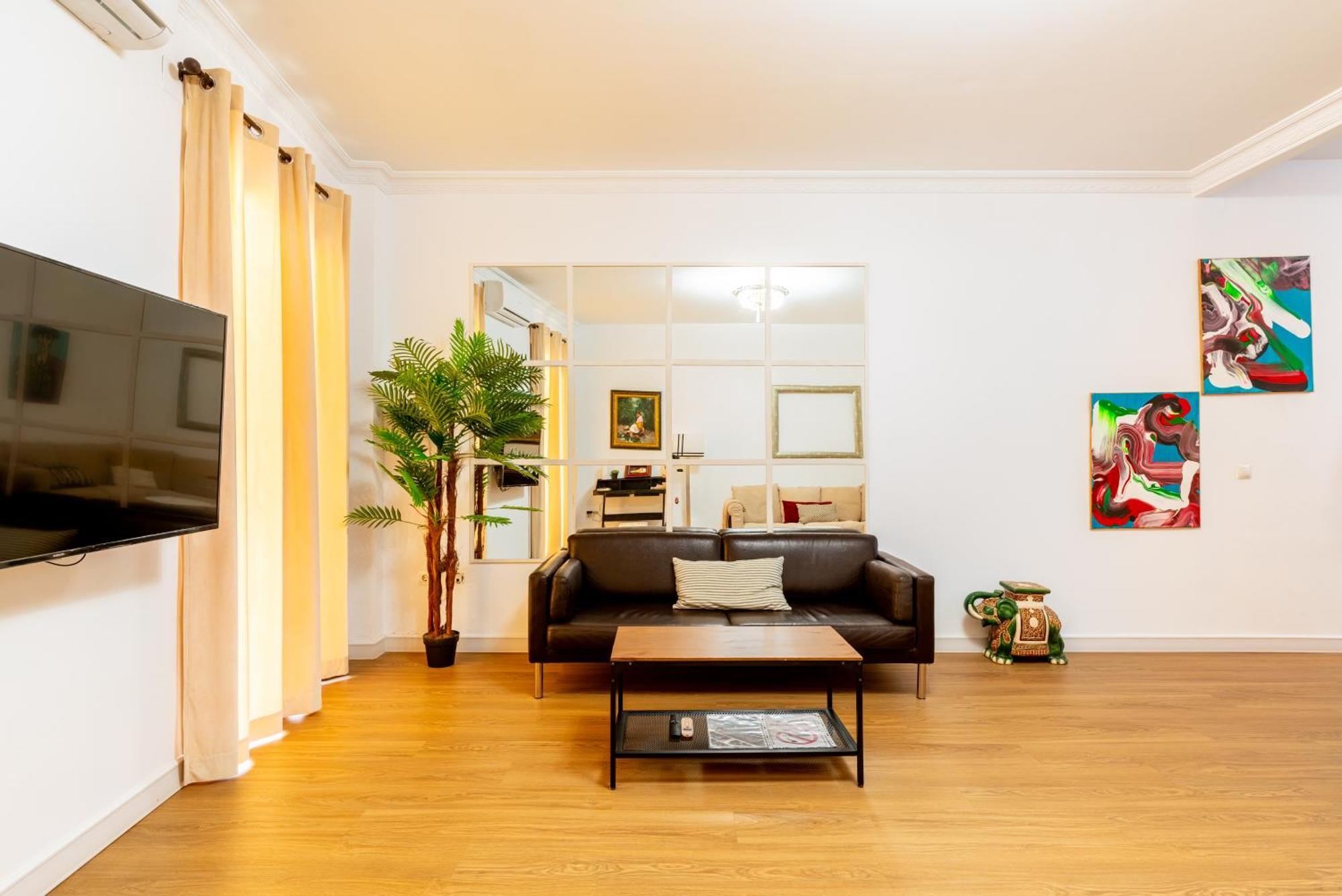 House Sevillana Parking Екстериор снимка