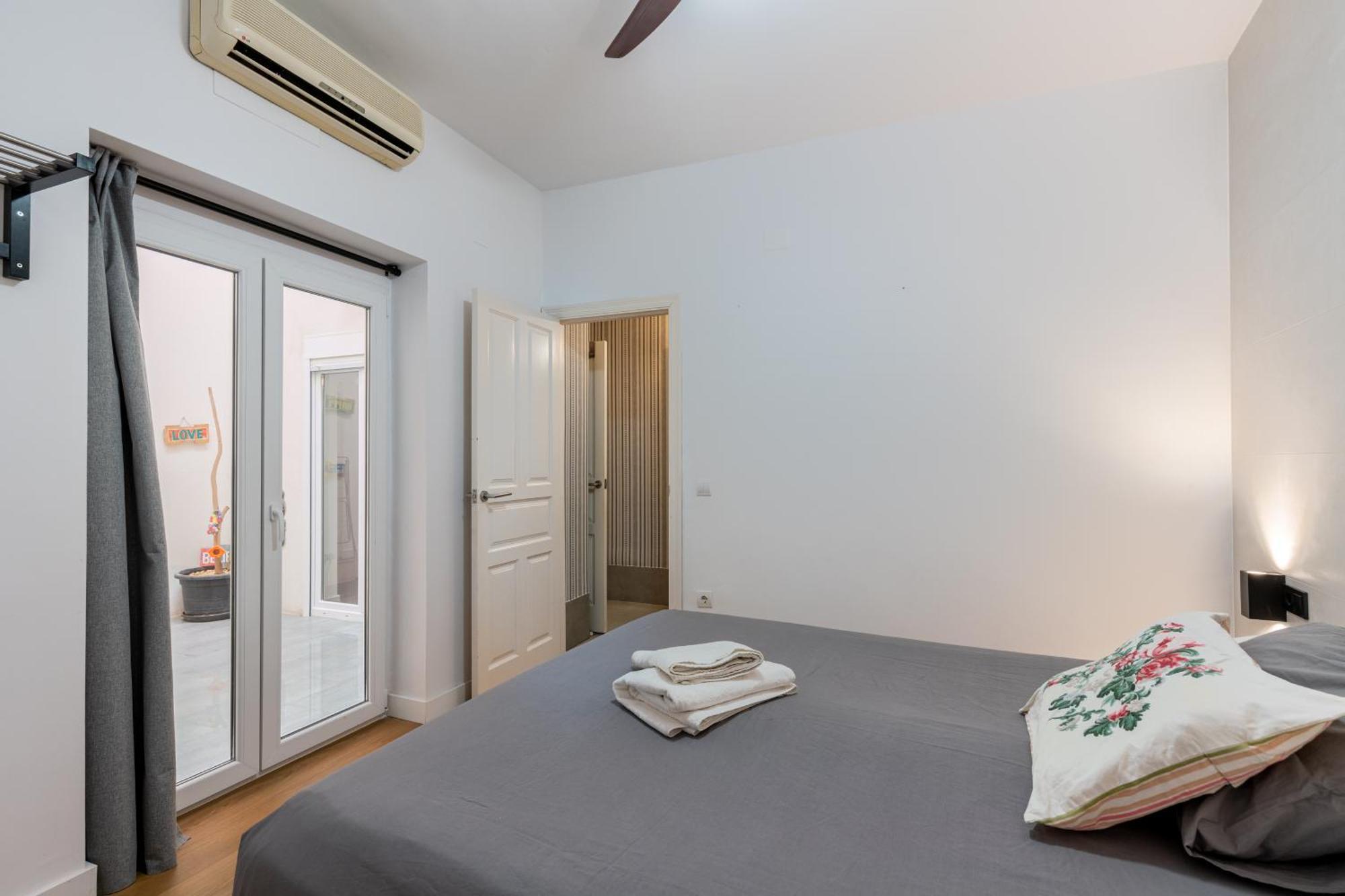 House Sevillana Parking Екстериор снимка