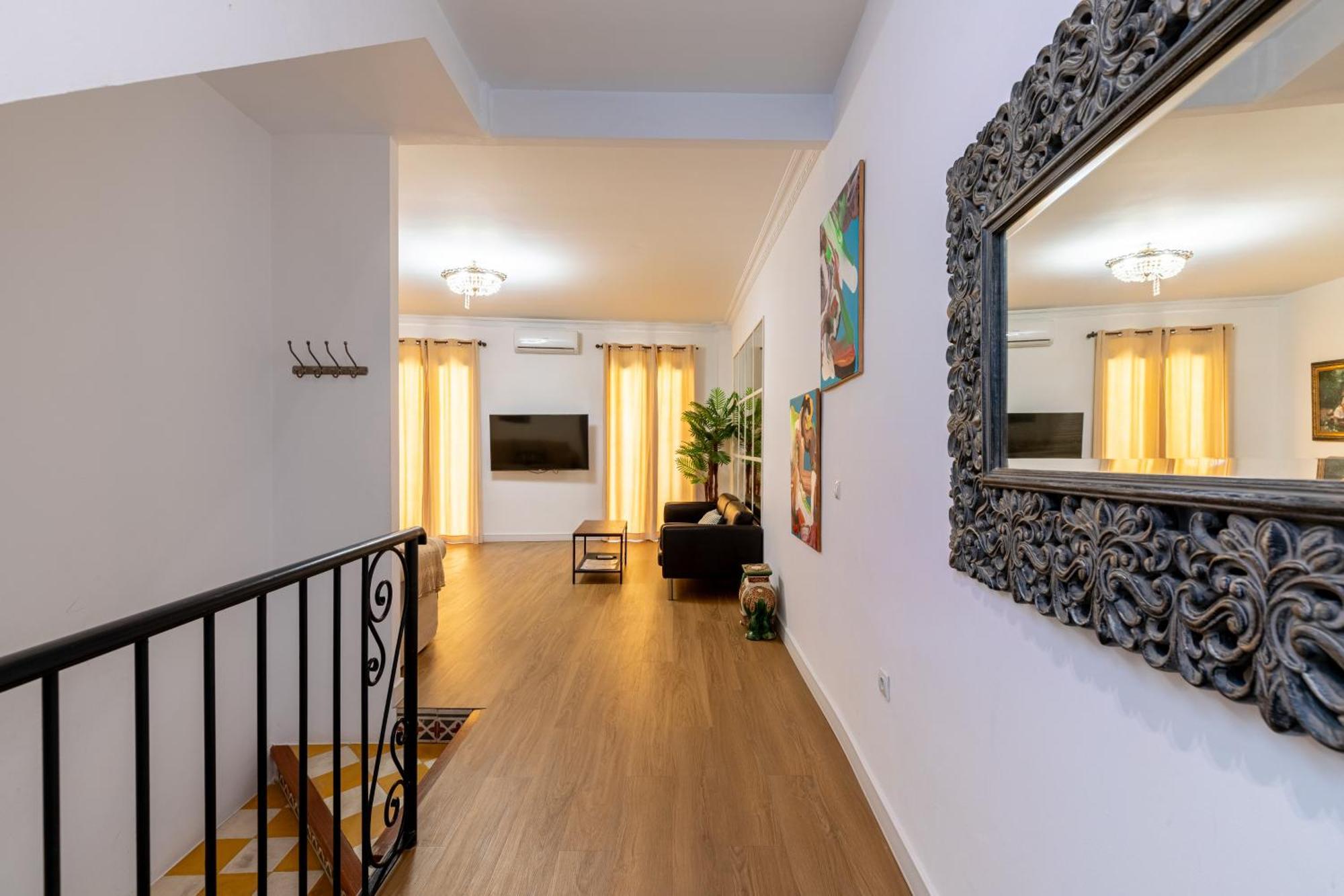 House Sevillana Parking Екстериор снимка