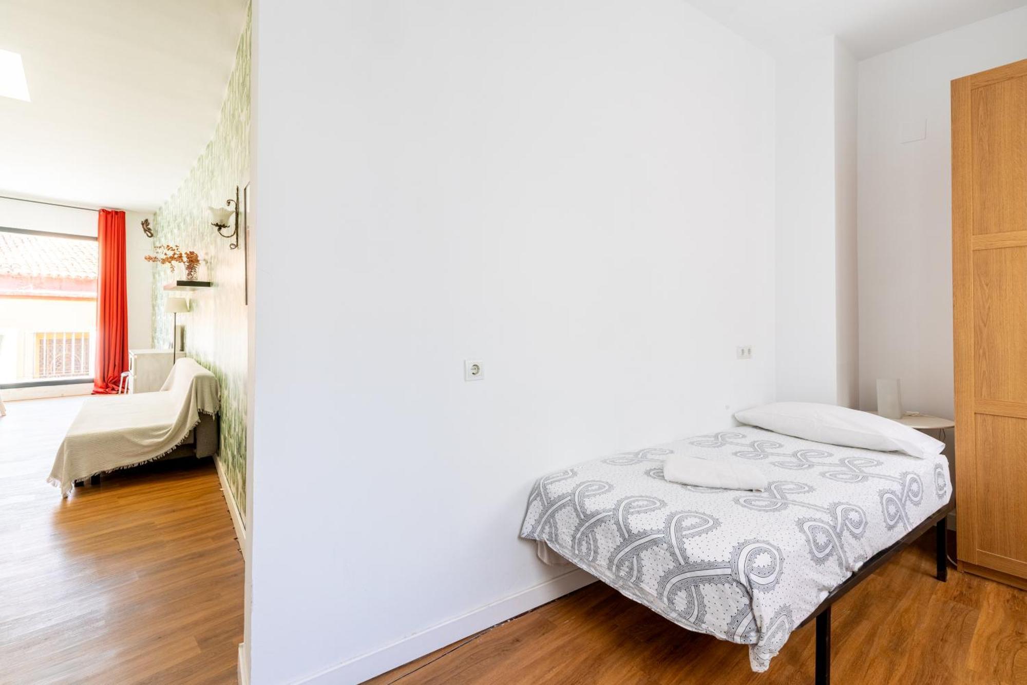 House Sevillana Parking Екстериор снимка
