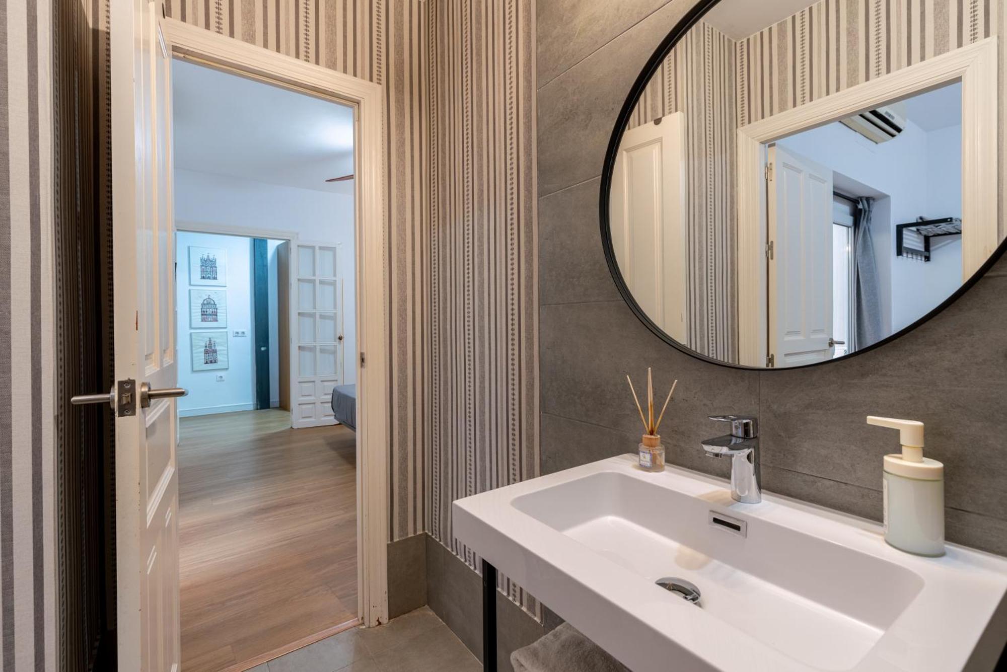 House Sevillana Parking Екстериор снимка