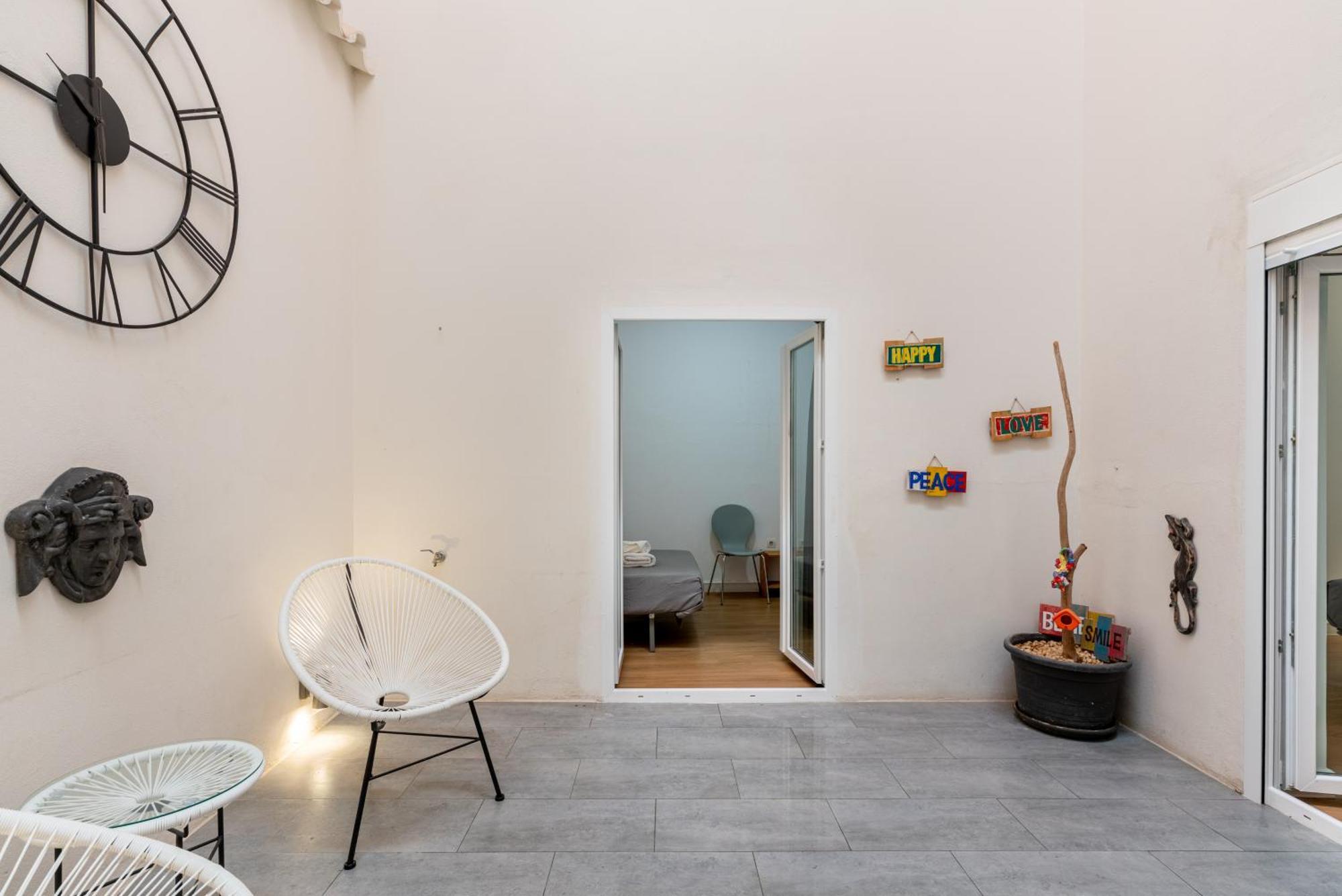 House Sevillana Parking Екстериор снимка