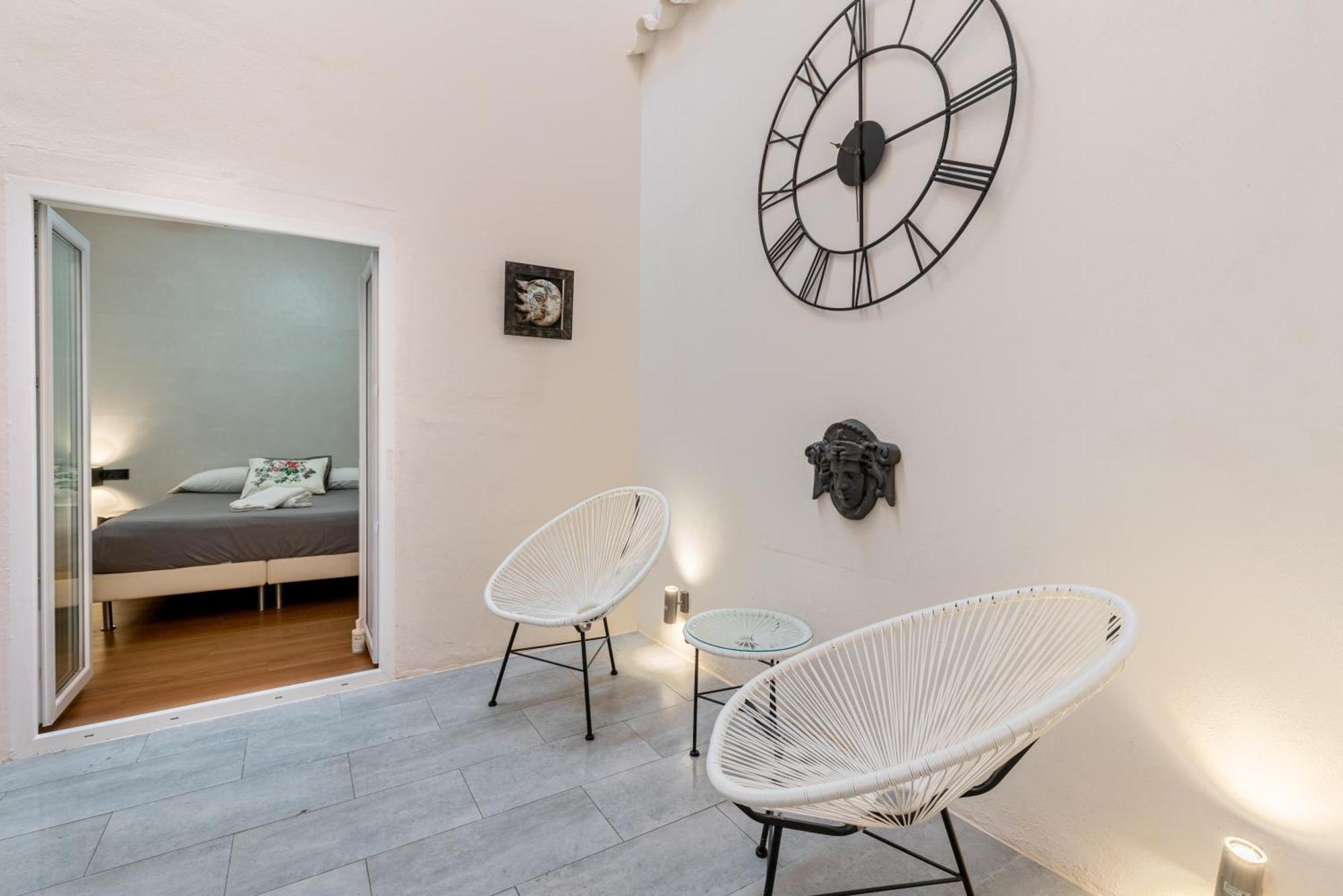 House Sevillana Parking Екстериор снимка