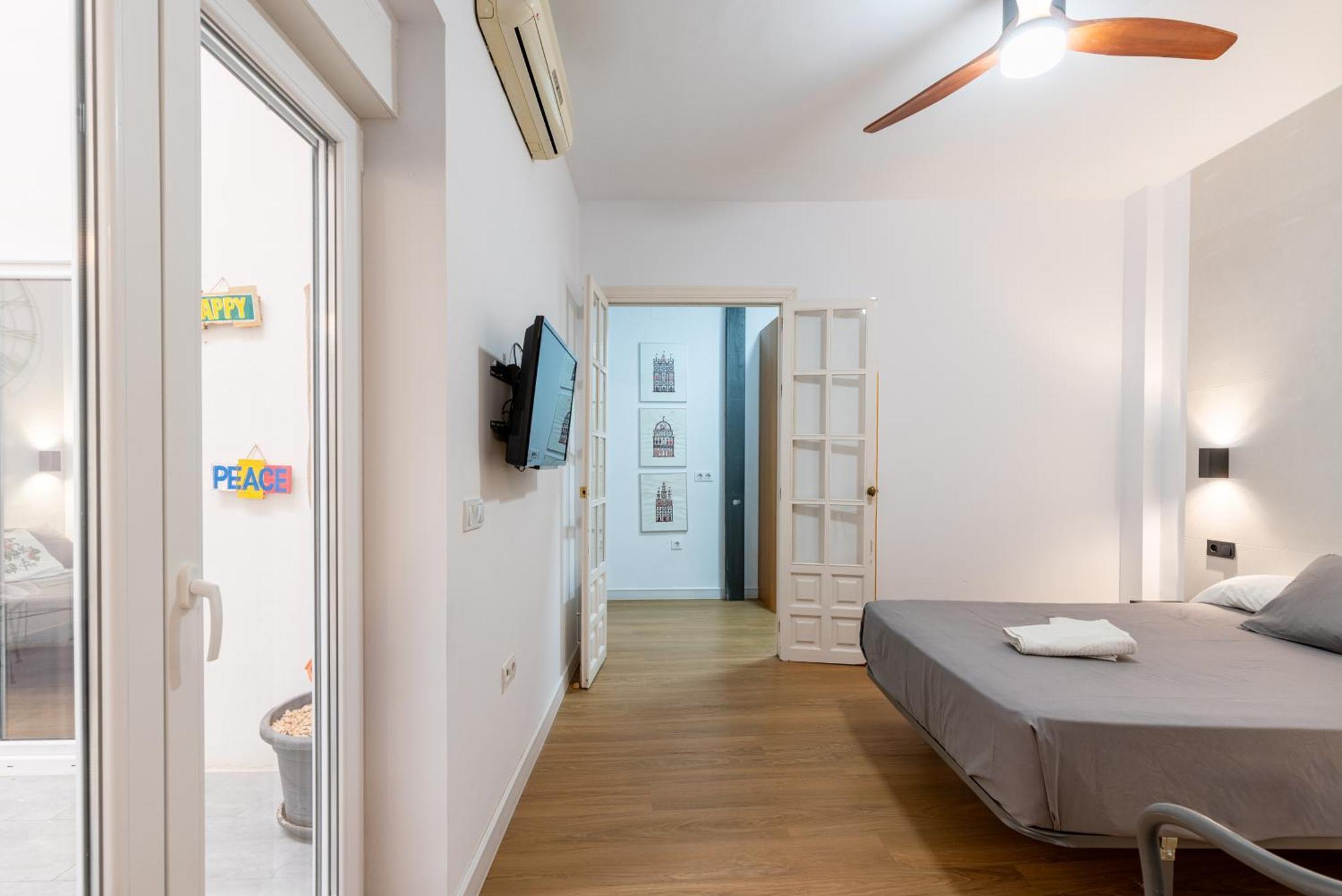 House Sevillana Parking Екстериор снимка